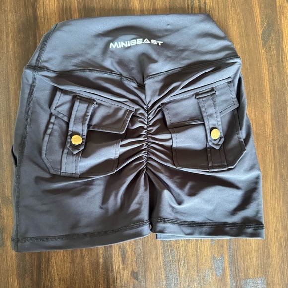 NWT MINIBEAST CURVE CARGO SHORTS -Black - Picture 3 of 8